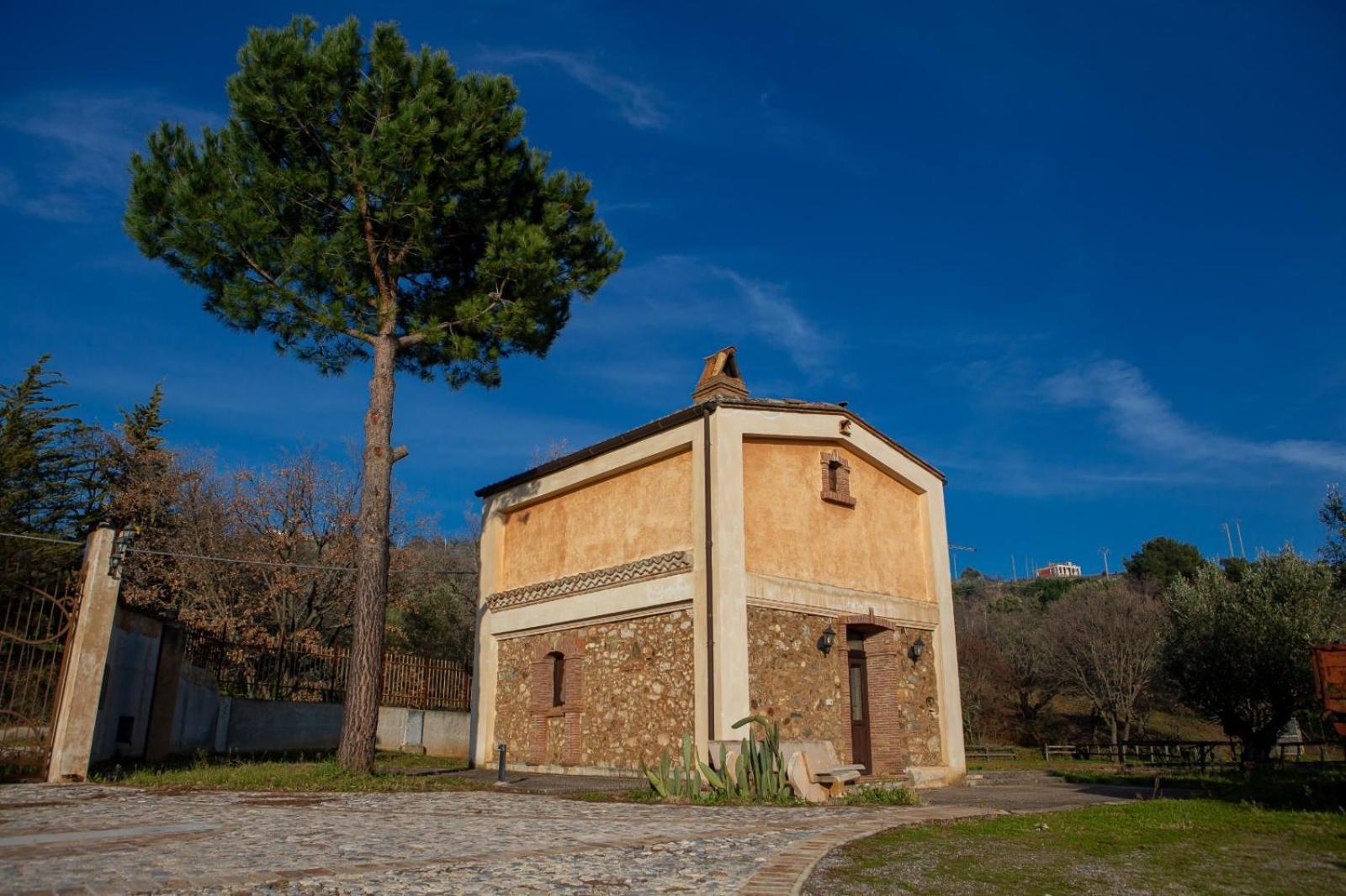 Agriturismo Masseria Fonte Di Maroglio Castrovillari Ngoại thất bức ảnh