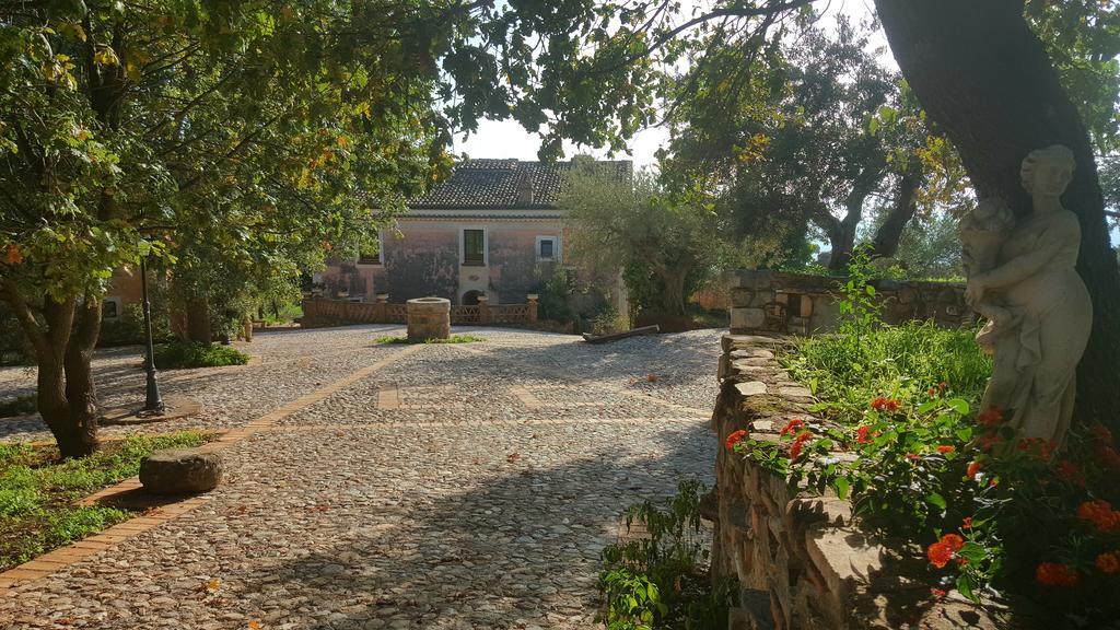 Agriturismo Masseria Fonte Di Maroglio Castrovillari Ngoại thất bức ảnh